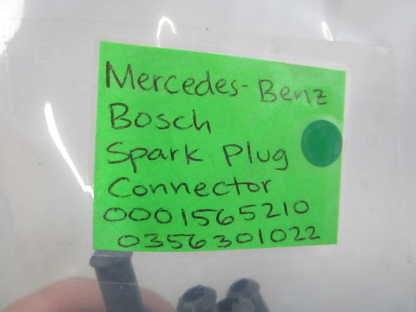 NEW OEM 0001565210 0356301022 Mercedes-Benz Bosch Spark Plug Connector 0810