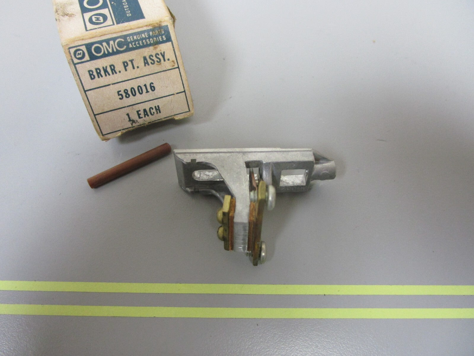 *NEW OEM* 0720 OMC Johnson Evinrude Breaker 580016 0580016