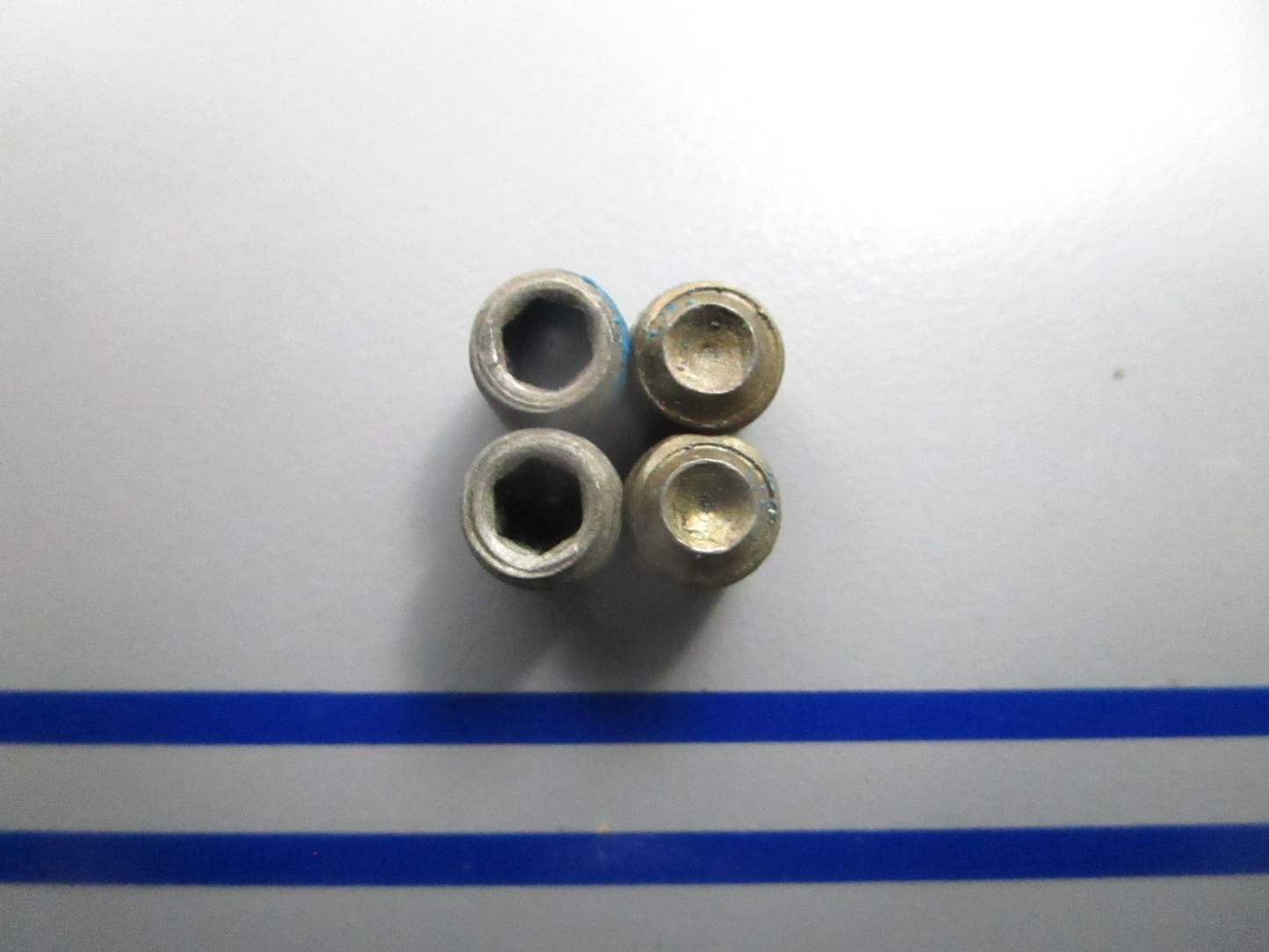 *NEW OEM* (LOT OF 4) 0810 Mercury Mercruiser Set Screw 10-91051