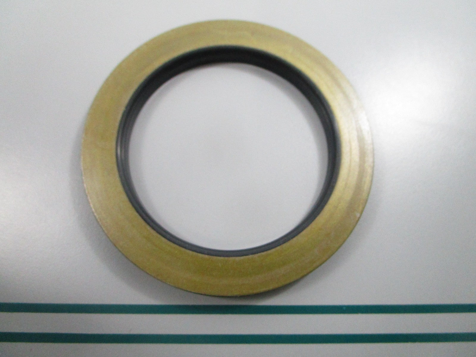 NEW OEM 40227-FK000 UniCarriers Oil Seal 0810