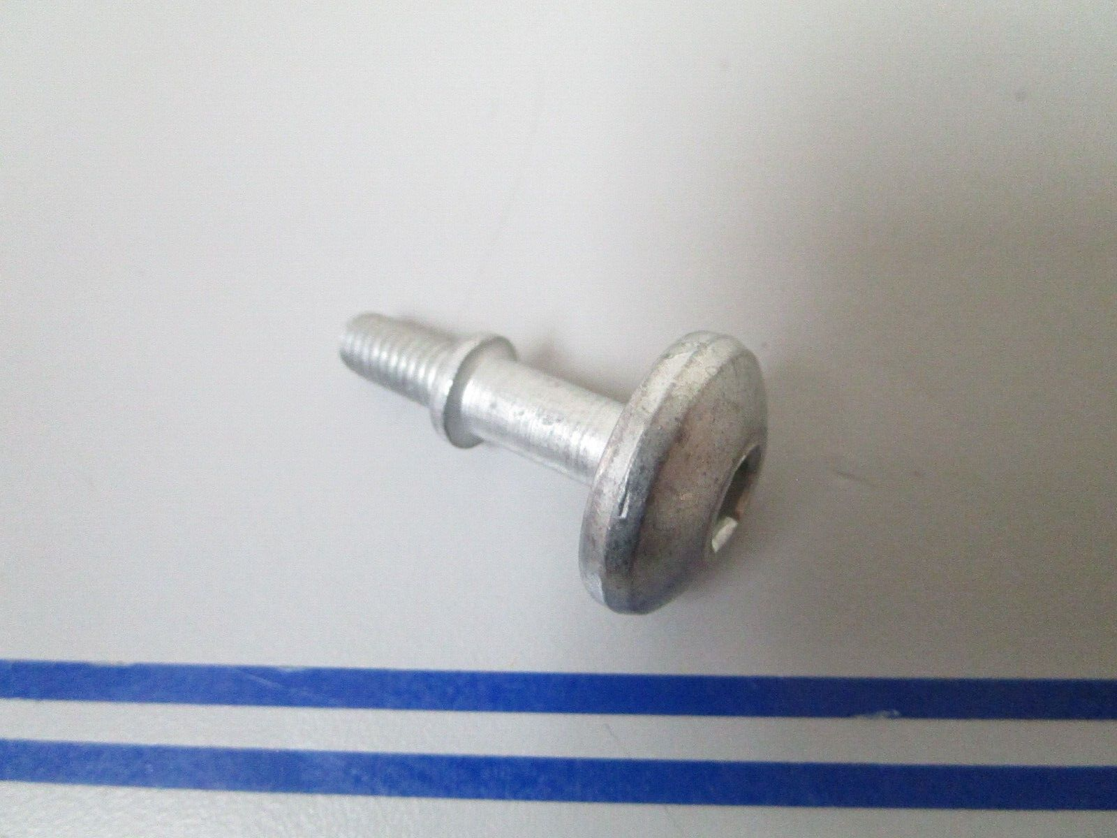 *NEW OEM* 0770 BMW Bolt 11141464235