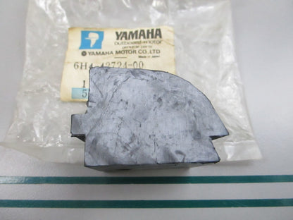 NEW OEM 6H4-42724-00-00 Yamaha Grommet 0810