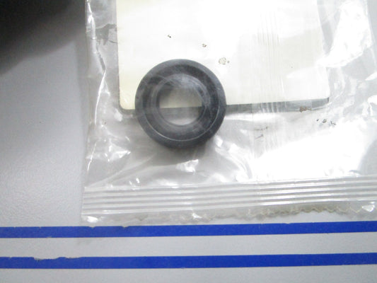 *NEW OEM* 0810 OMC Johnson Evinrude 12 x 25 x 7 Oil Seal 5033011