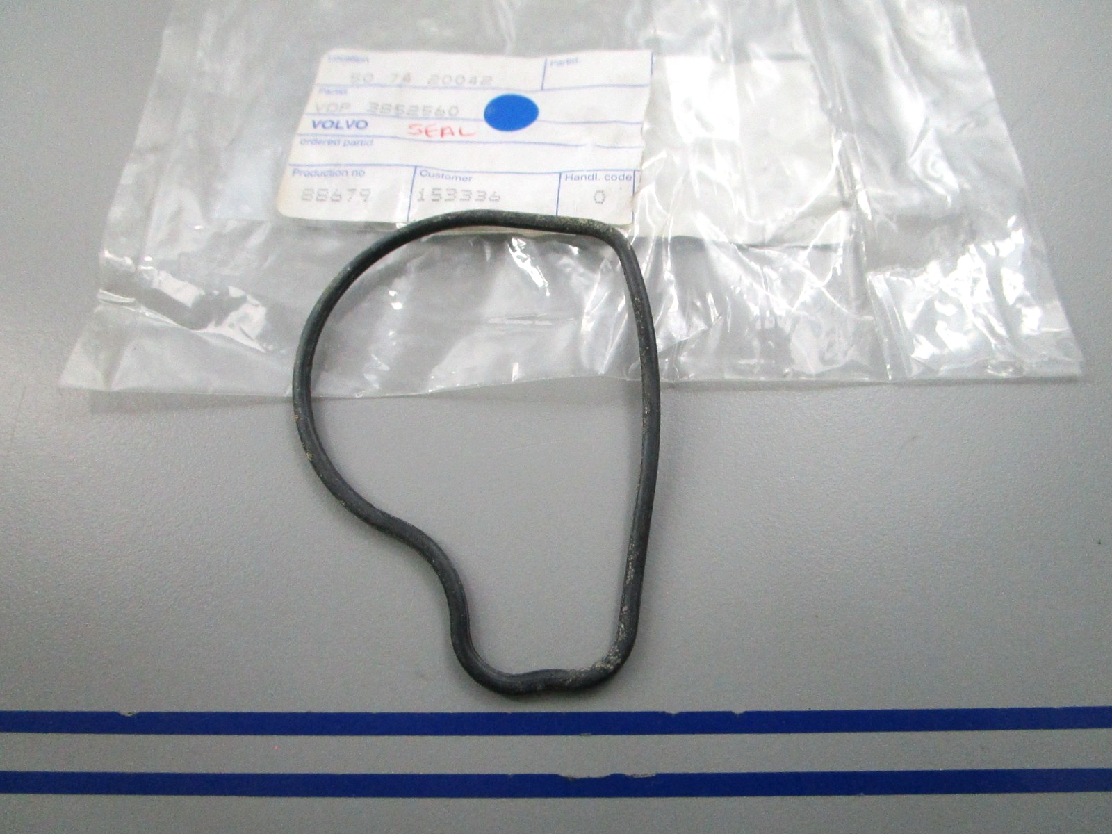 NEW OEM Volvo Penta 3852560 Seal 0810