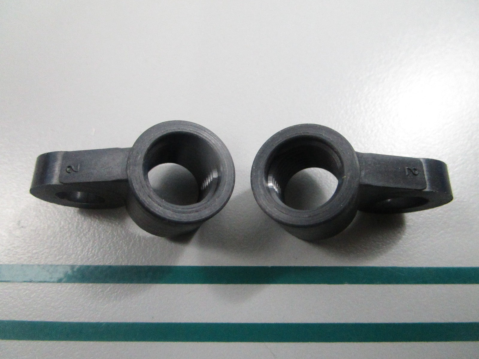 NEW OEM (LOT OF 2) 324685 0324685 OMC Johnson Evinrude Connector 0810