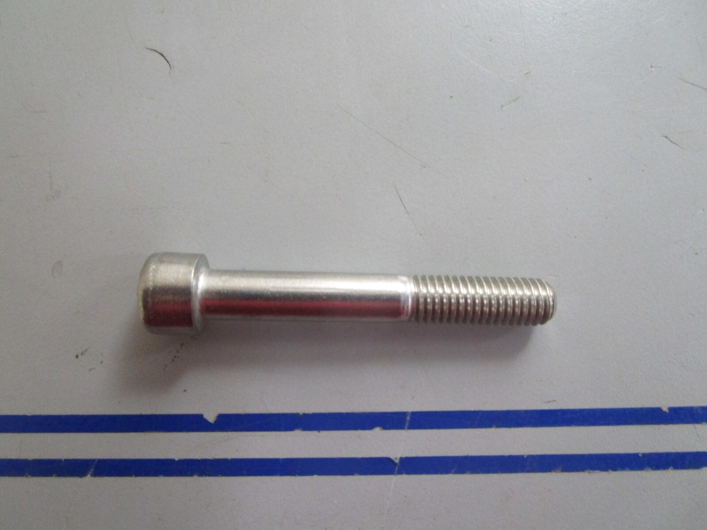 *NEW OEM* 0810 Volvo Penta Screw 963702