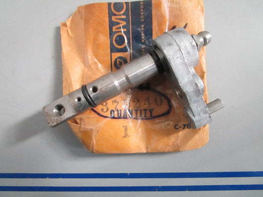 NEW OEM 379240 0379240 OMC Johnson Evinrude Shaft & Arm Assy 0820