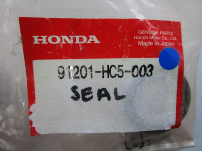 *NEW OEM* 0810 Honda Seal 91201-HC5-003