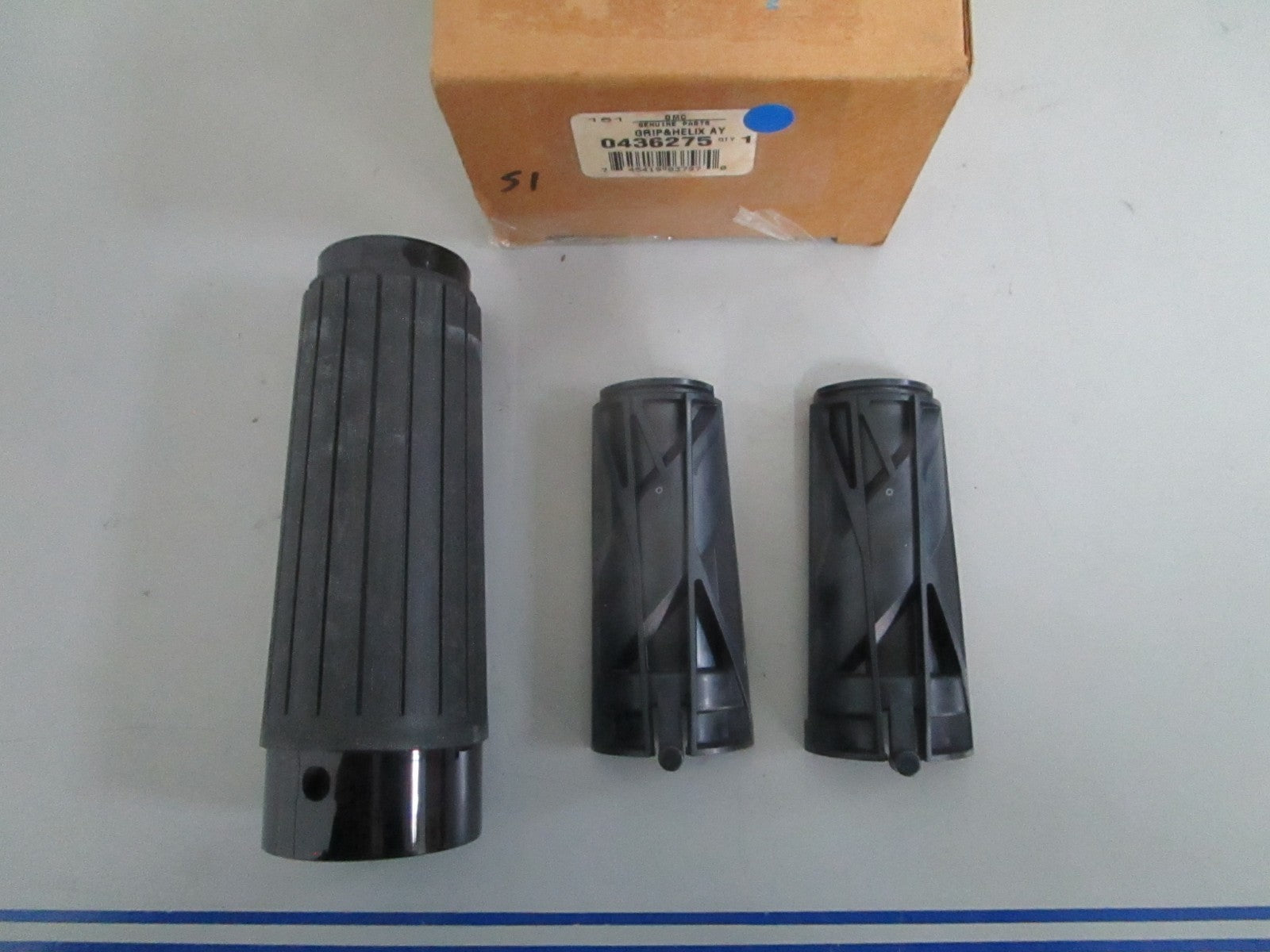 *NEW OEM* 0820 OMC Johnson Evinrude Grip & Helix Assy 436275 0436275