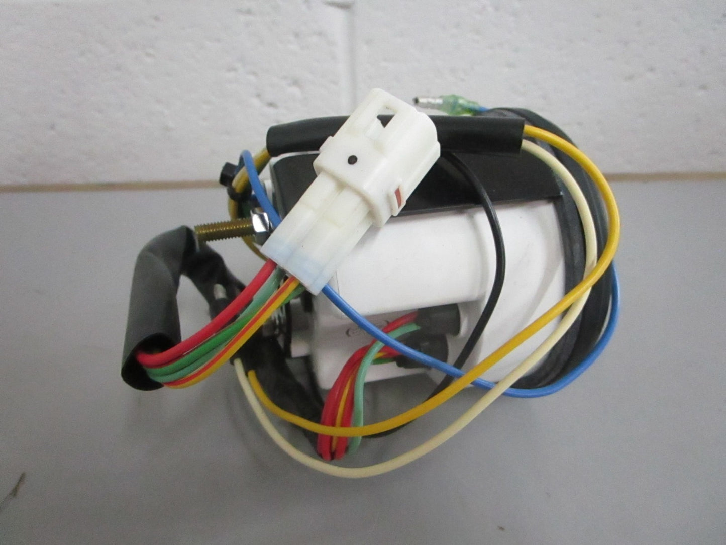 NEW OEM 3Z5-72640-1 Tohatsu Tachometer 0820