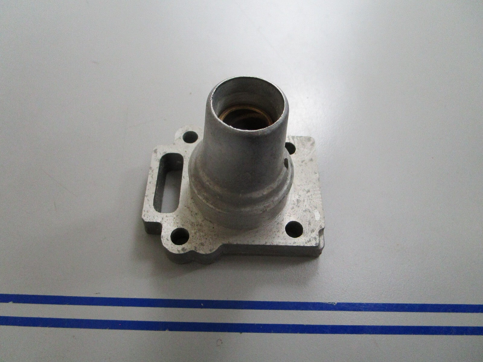 *NEW OEM* 0720 Mercury Quicksilver Driveshaft Bearing Housing 80913M