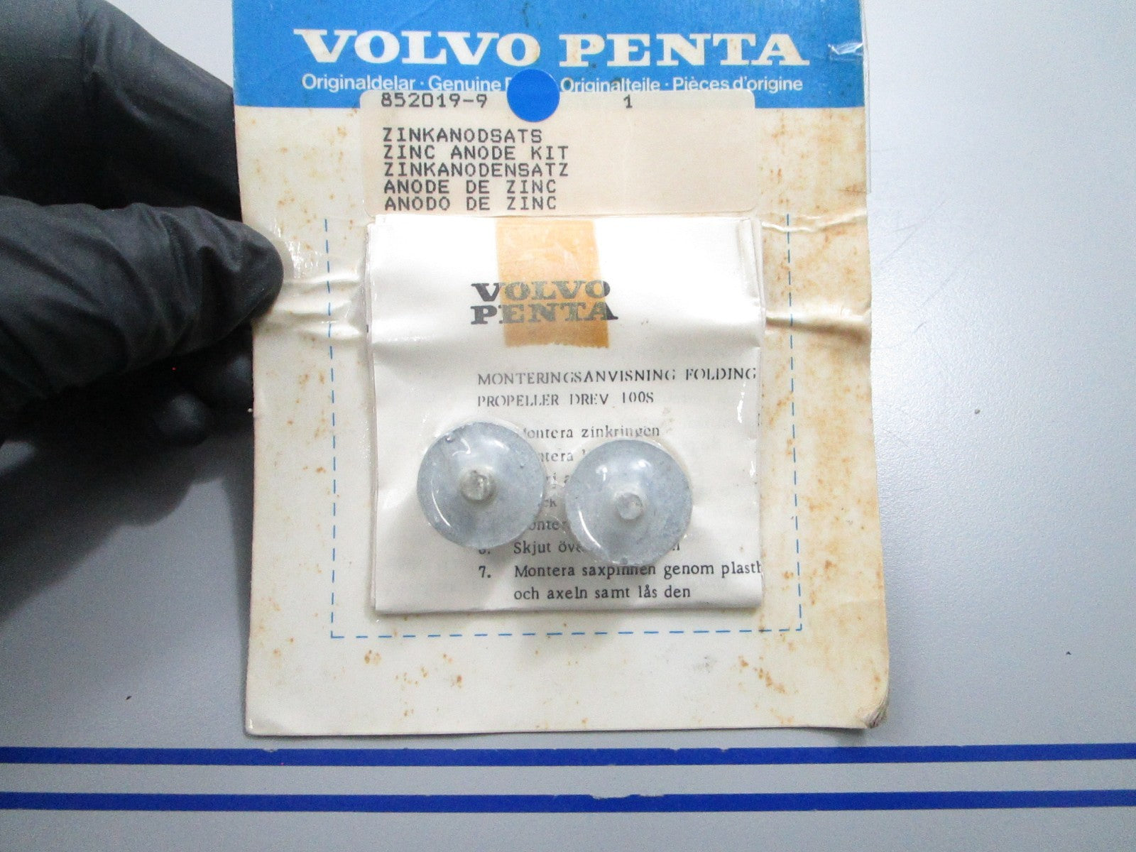 *NEW OEM* 0810 Volvo Penta Zinc Anode Kit 852019-9
