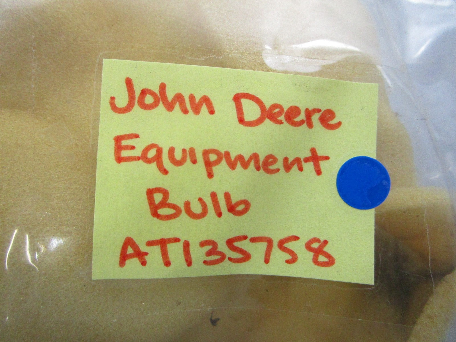 NEW OEM AT135758 John Deere Equipment Bulb 0810