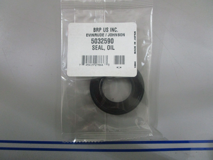*NEW OEM* 0770 OMC Johnson Evinrude Oil Seal 5032590 05032590