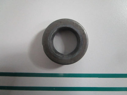 NEW OEM 330550 0330550 OMC Johnson Evinrude Seal 0820