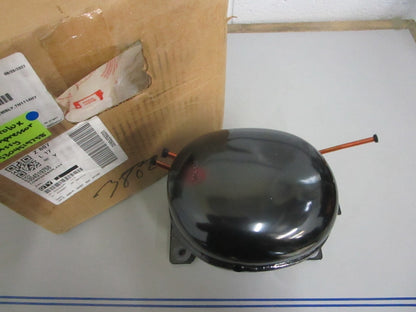*NEW OEM* 0820 Electrolux Compressor Assy 5304519758
