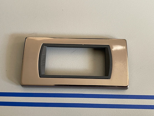 *NEW* 0810 Vimar Eikon Classic Plate 20666