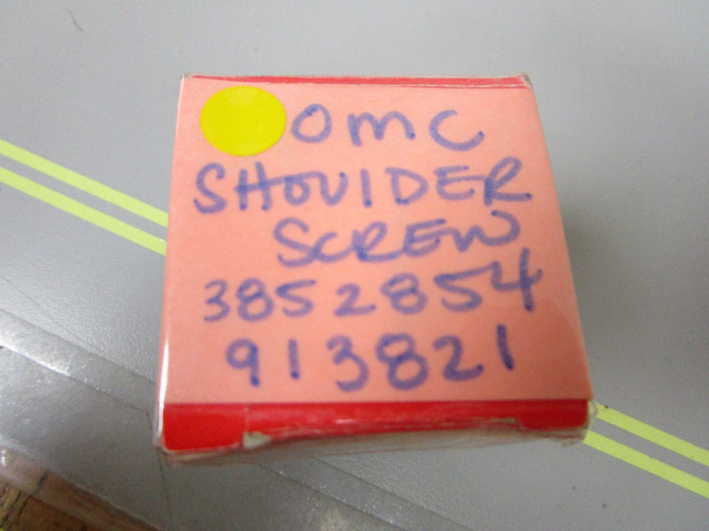 *NEW OEM* 0720 OMC Johnson Evinrude Shoulder Screw 3852854 913821 0913821