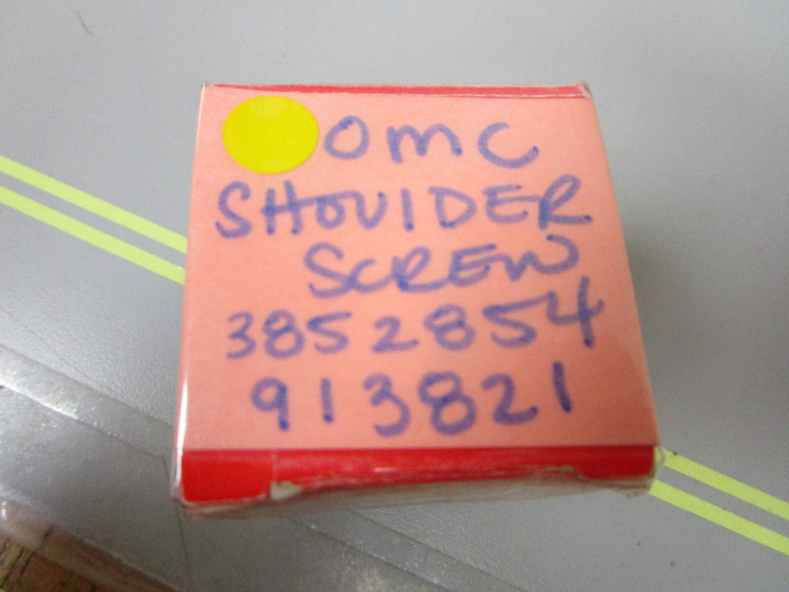 *NEW OEM* 0720 OMC Johnson Evinrude Shoulder Screw 3852854 913821 0913821