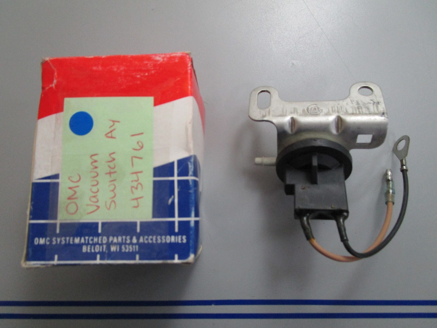 *NEW OEM* 0820 OMC Johnson Evinrude Vacuum Switch Ay 434761 0434761