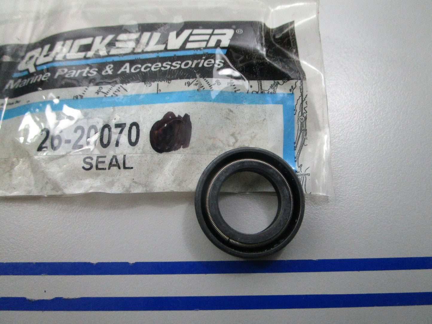 *NEW OEM* 0810 Mercury Quicksilver Seal 26-20070