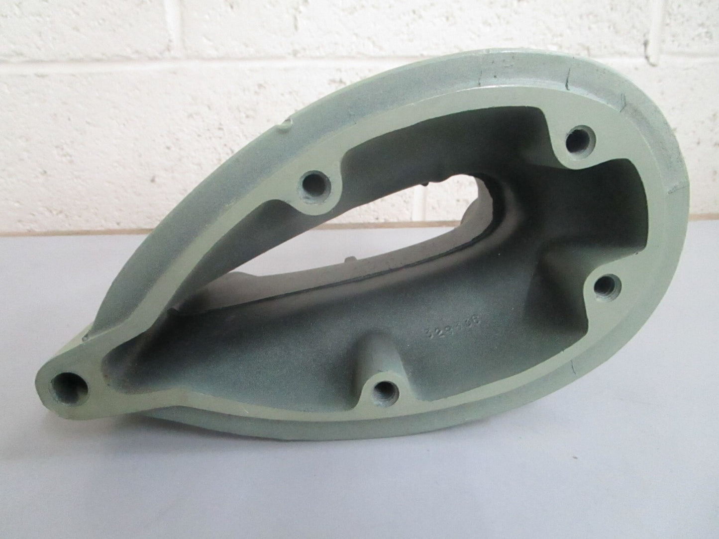 *NEW OEM* 0820 OMC Johnson Evinrude Gearcase Extension 328499 0328499 328336