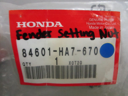*NEW OEM* 0810 Honda Fender Setting Nut 84601-HA7-670