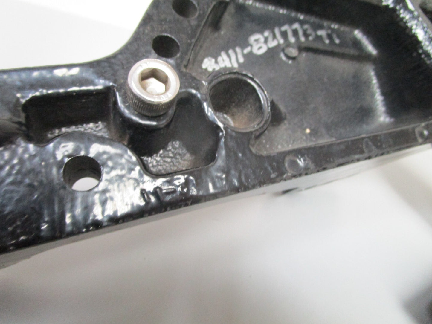 *NEW OEM* 0720 Mercury Quicksilver 25 30 40 Port Clamp Bracket 821773T1