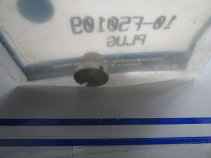 *NEW OEM* 0810 Mercury Quicksilver Plug 10-F50109