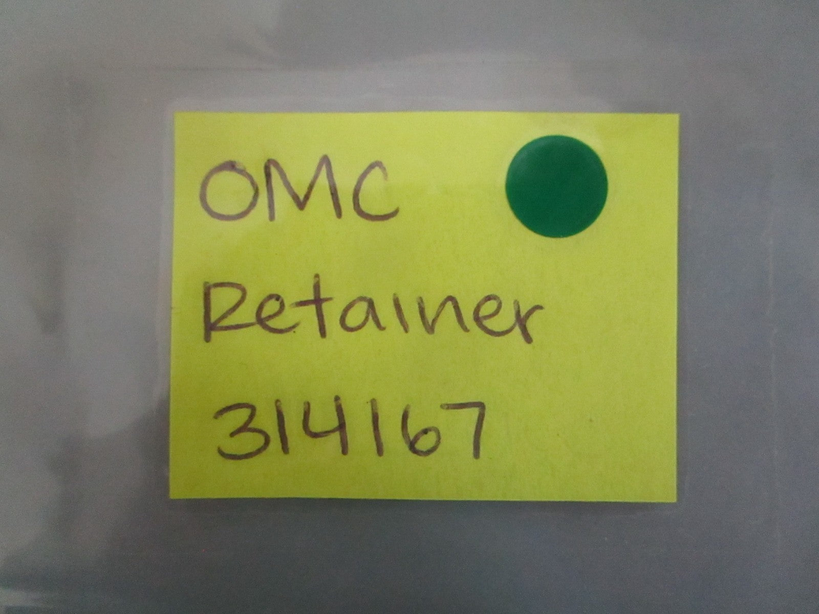 NEW OEM (LOT OF 2) 314167 0314167 OMC Johnson Evinrude Retainer 0820