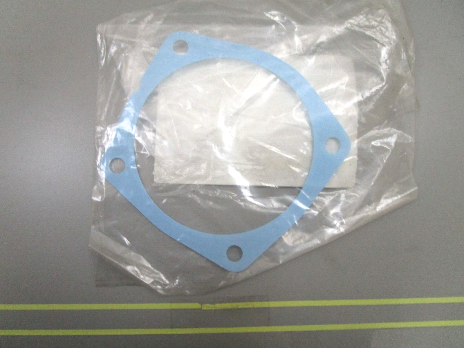 *NEW OEM* 0750 OMC Johnson Evinrude  SHIM  .005  BLUE 911680