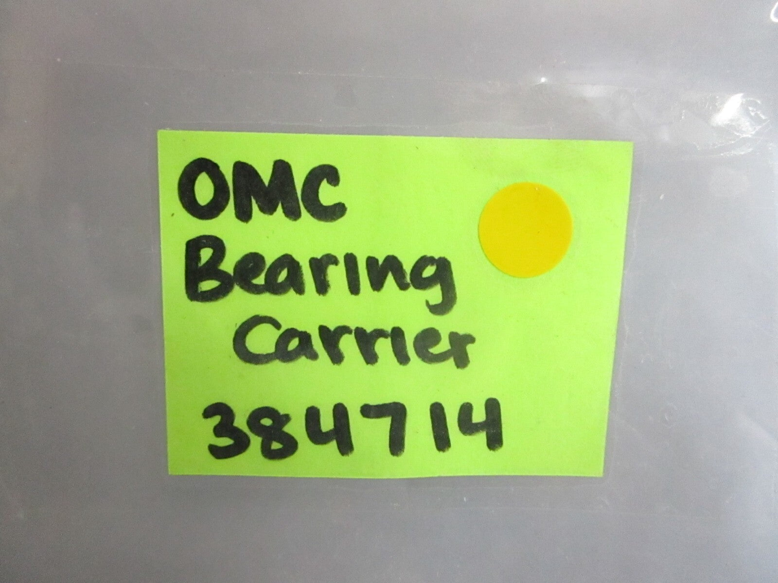 *NEW OEM* 0820 OMC Johnson Evinrude Bearing Carrier 384714 0384714 384711