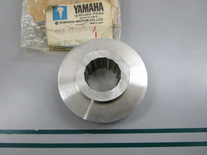 NEW OEM 688-45987-00-00 Yamaha Propeller Spacer 0810