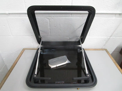 *NEW OEM* 0820 Taylor Made 19.25×19.25 Access and Ventilation Hatch 188712