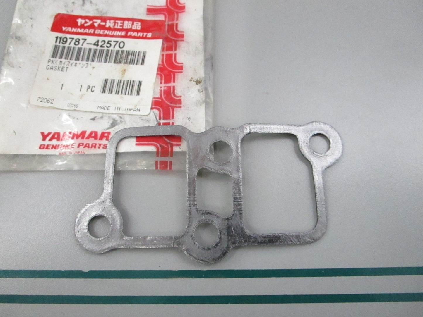 NEW OEM 119787-42570 Yanmar Gasket 0810