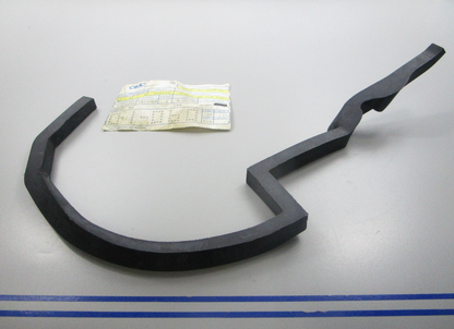 NEW OEM 335499 0335499 OMC Johnson Evinrude Lower Cover Seal 0810