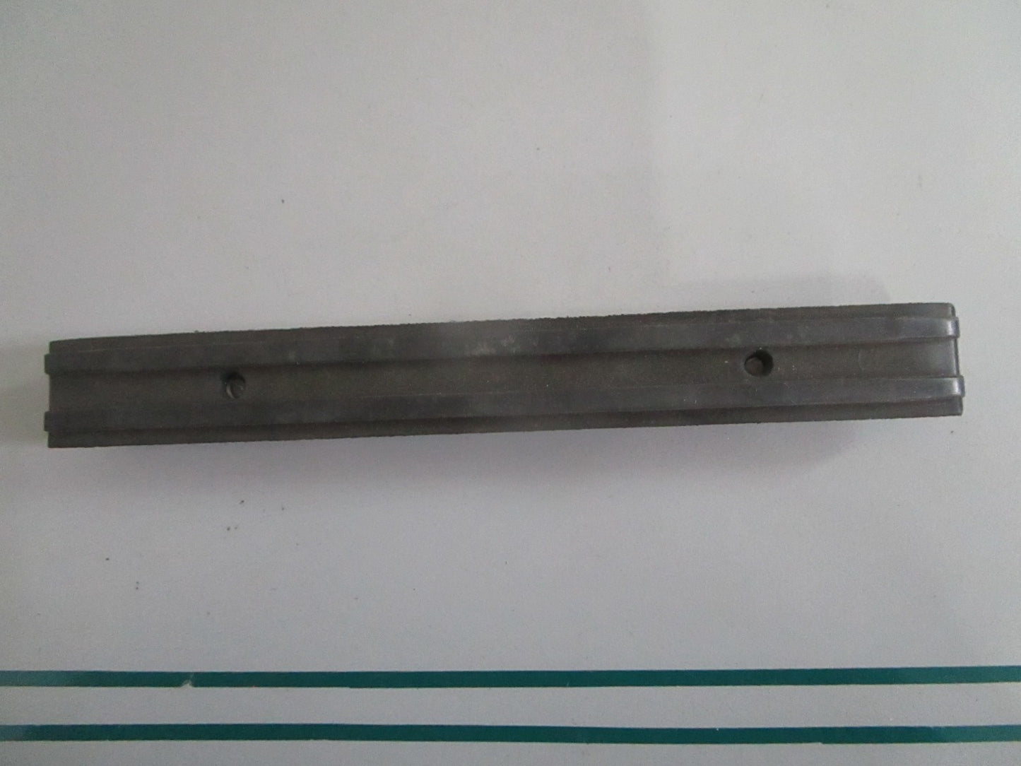 NEW OEM 1800501416 Mercedes-Benz Timing Chain Guide Rail 0820