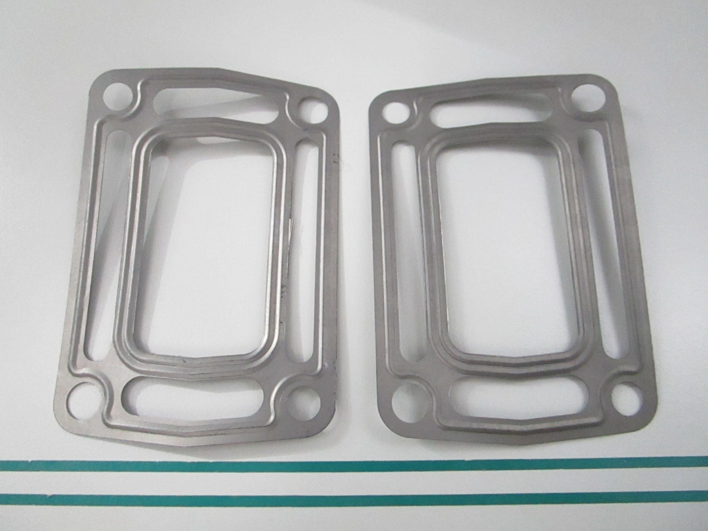 NEW OEM 3863191 Volvo Penta Gasket Kit 0810