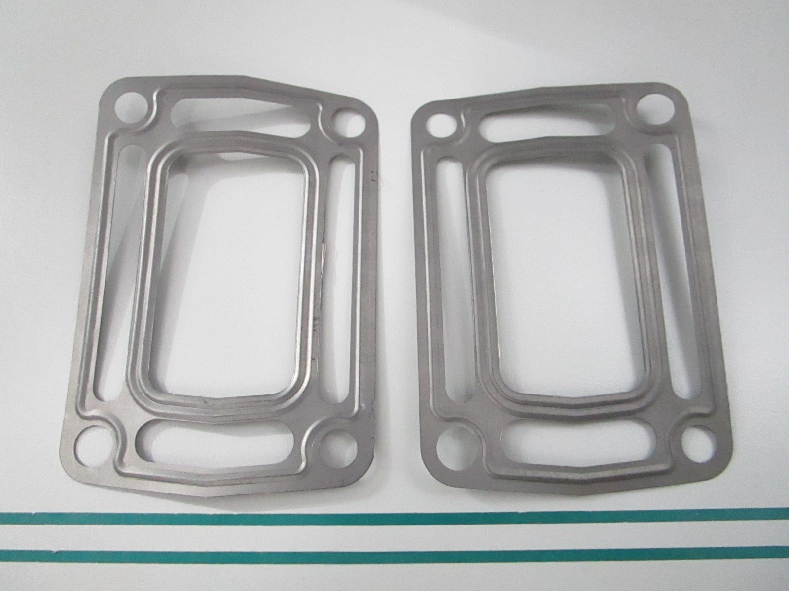 NEW OEM 3863191 Volvo Penta Gasket Kit 0810