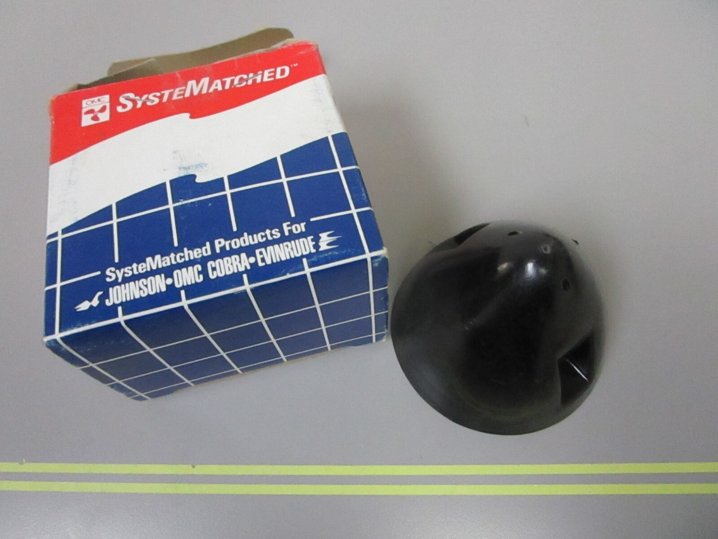 *NEW OEM* 0810 OMC Johnson Evinrude Propeller Cone 379798 0379798