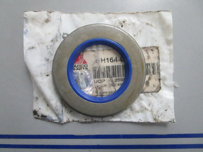 *NEW* 0820 AGCO Parts Lip Seal CH164-0908