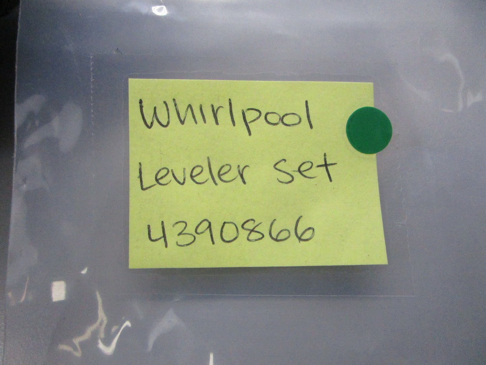 NEW OEM 4390866 Whirlpool Leveler Set 0810