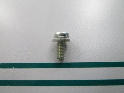 NEW OEM 93891-05012-0A Honda 5mm x 10mm Screw & Washer 0810