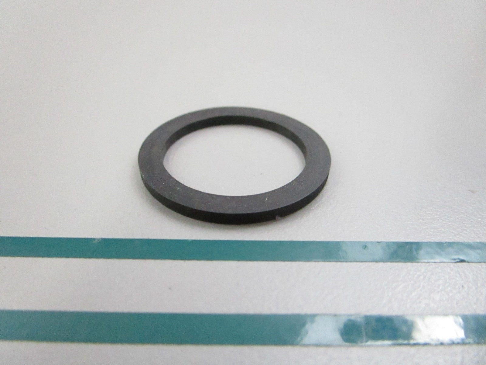 NEW OEM 303122 0303122 OMC Johnson Evinrude Filter Bowl Gasket 0810