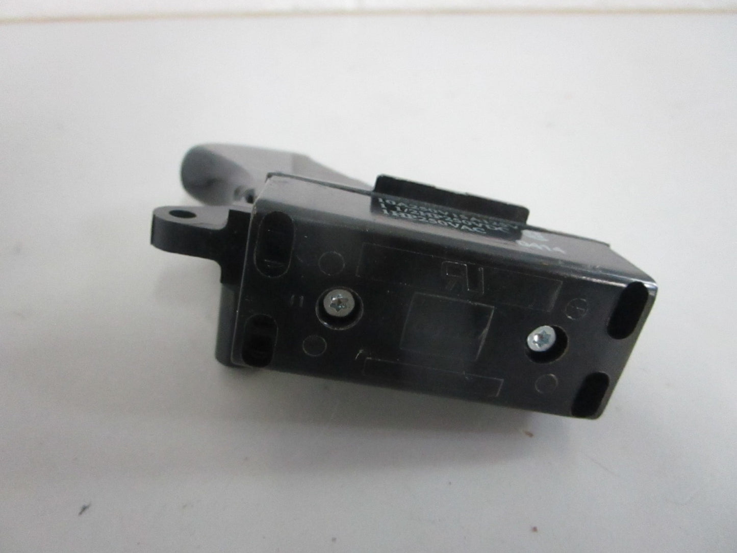 NEW OEM 131004-00 Black+Decker Switch 0820