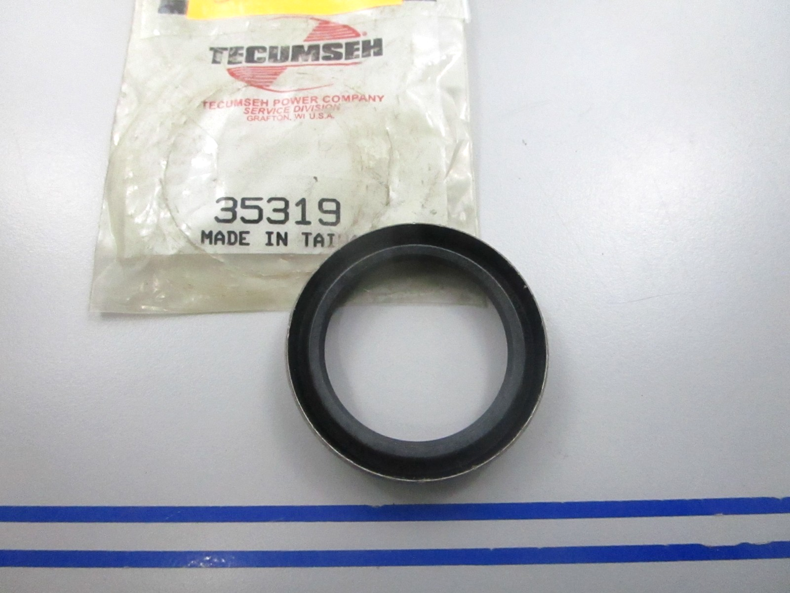 NEW OEM 35319 Tecumseh Oil Seal 0810
