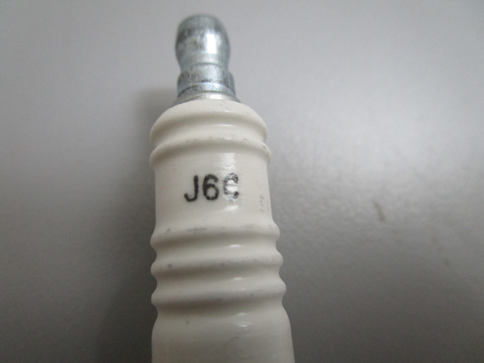 *NEW OEM* (LOT OF 4) 0720 Champion Spark Plug J6C