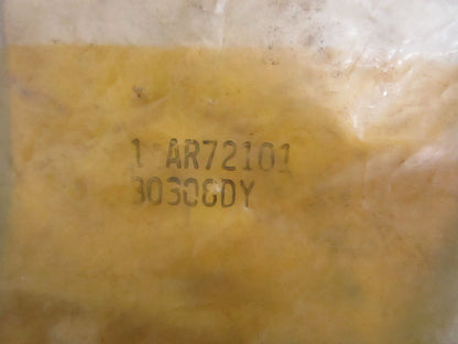 *NEW OEM* 0820 John Deere Plug AR72101