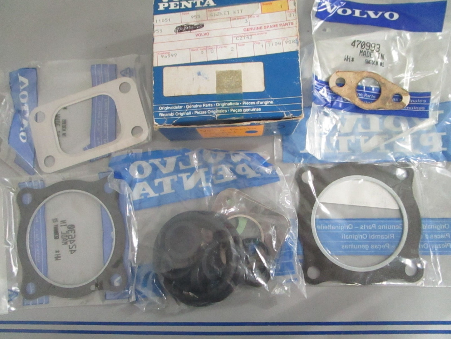 *NEW OEM* 0820 Volvo Penta Gasket Kit 876955