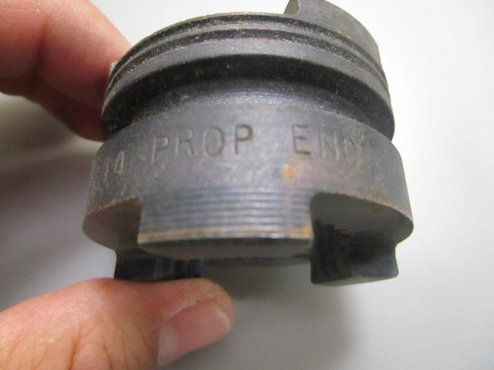 *NEW OEM* 0750 OMC Johnson Evinrude CLUTCH DOG 914714 0914714